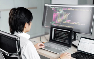甘南 api php源码,下载的php源码怎么运行呢？